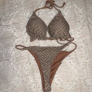 Skim’s bikini fits small-Medium